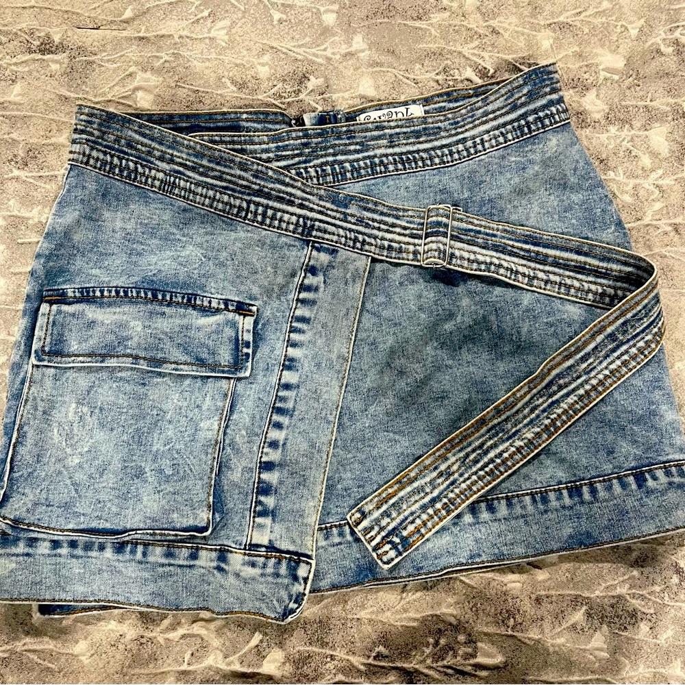 Denim skirt